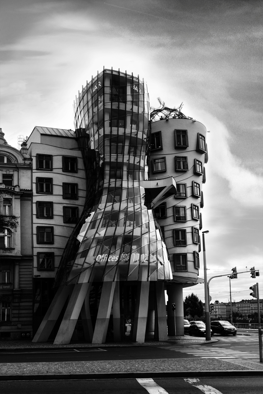 Dancing House architecture: Iconic Prague landmark | Tančící dům Praha, architektura – Vojmír Blažek