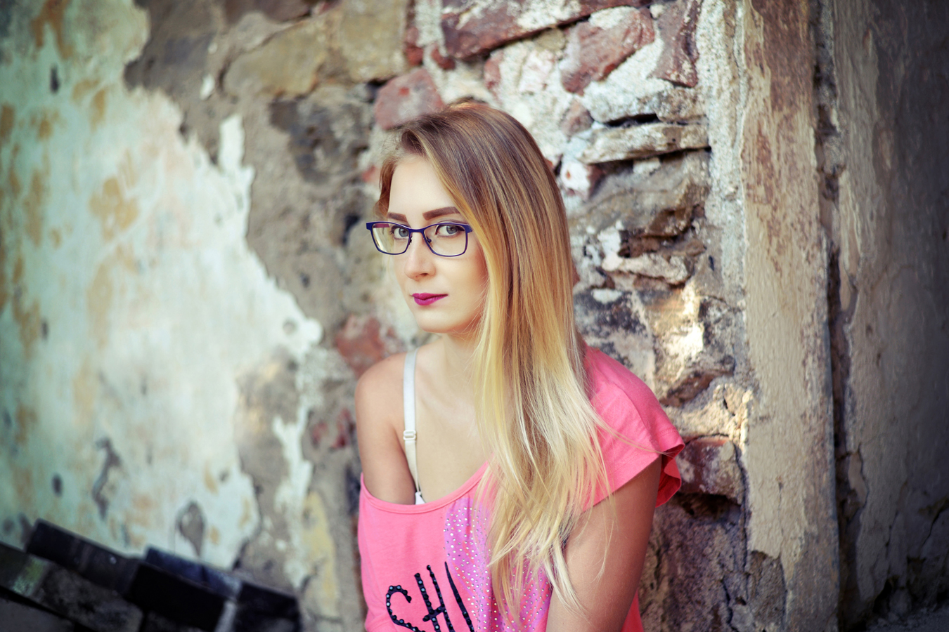 Fashion model pink: Modern studio portrait | Moderní studiový portrét, fashion – Vojmír Blažek