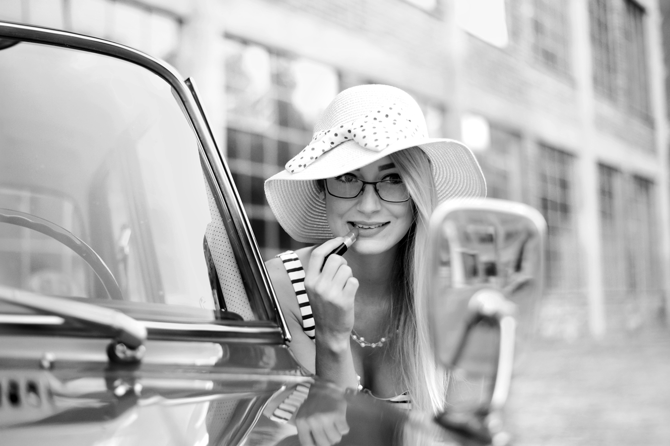 Fashion model pink 2: Stylized editorial portrait | Stylizovaný fashion portrét – Vojmír Blažek