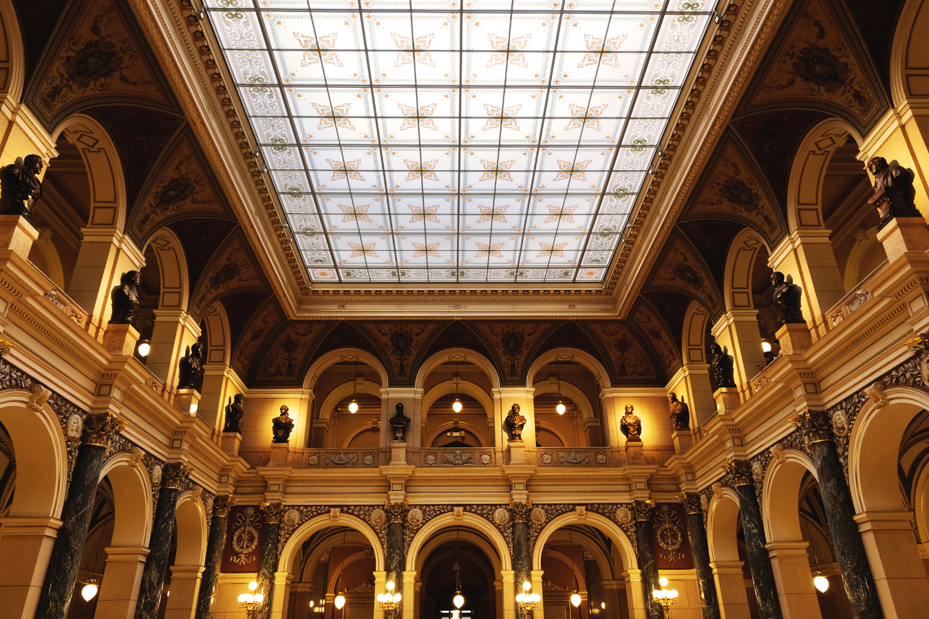 National Museum interior: Prague architecture photography | Národní muzeum Praha, interiér – Vojmír Blažek